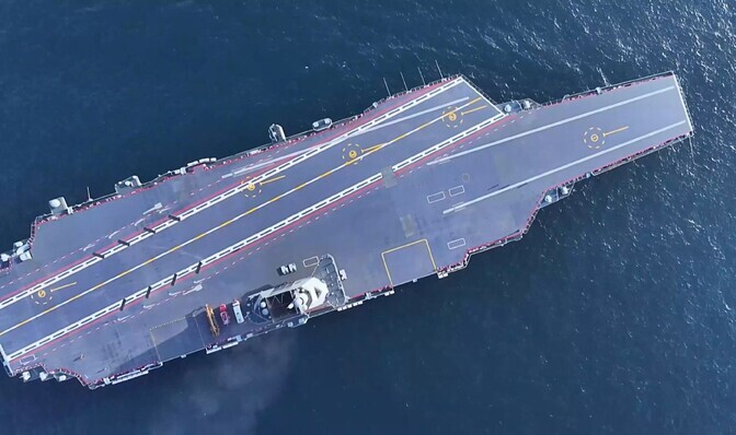 Hiina võttis teenistusse uue lennukikandja | Välismaa