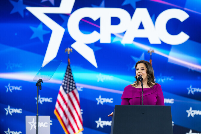 Trumpi liitlane Elise Stefanik kandideerib New Yorgi kuberneriks | Välismaa