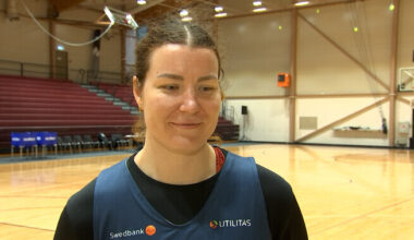 Bratka hiilgas Manchesteris kaksikduubliga | Korvpall