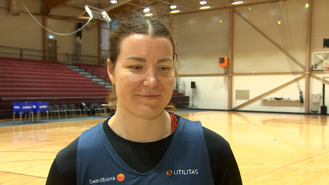 Bratka hiilgas Manchesteris kaksikduubliga | Korvpall