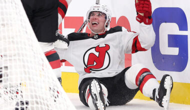 Noore kaitsja kübaratrikk kindlustas New Jersey liidrikohta | Jäähoki