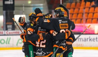 Rooba viskas KooKoo võidumängus värava | Jäähoki