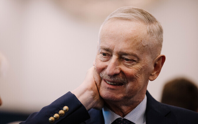 Siim Kallas: demokraatiat pole, kui erakondi käsutavad suurrahastajad | Arvamus