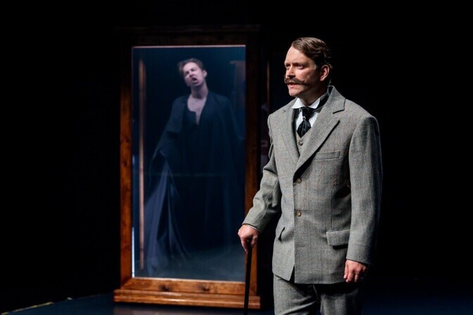 Arvustus. Meie, normaalsed | Teater