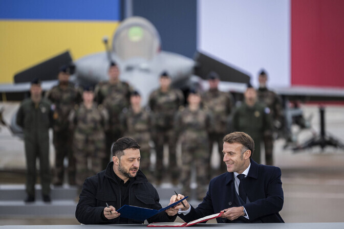 Sõja 1363. päev: Macron ja Zelenski sõlmisid kokkuleppe kuni 100 Rafale ostmiseks | Välismaa
