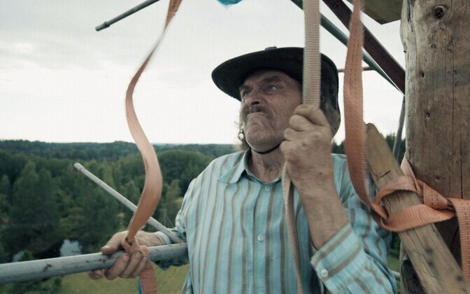 Arvustus. Düstoopilised tornid keset hingelabürinte | Film