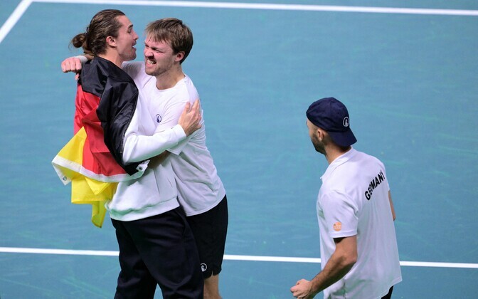 Kolm matšpalli päästnud Saksamaa pääses Davis Cupil viimasena poolfinaali | Tennis