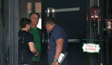 Brasiilia ekspresident Jair Bolsonaro viidi vanglasse | Välismaa