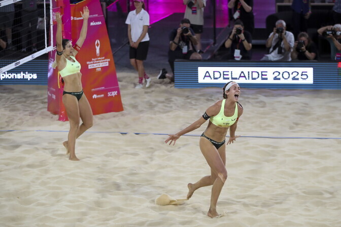 Läti rannavõrkpallipaar tuli Austraalia liival maailmameistriks | Rannavõrkpall