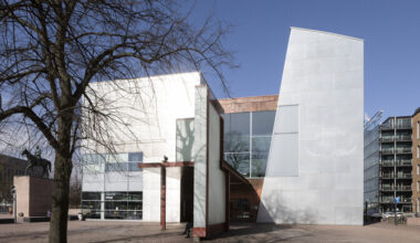 Soome-juudi miljardär sunniti Kiasma juhtkonnast lahkuma | Välismaa