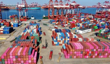 Hiinlased küsivad Vene sõjakompleksi varustamise eest üha krõbedamat hinda | Välismaa