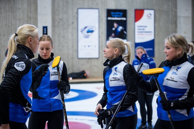 Eesti kurlingunaiskond alistas EM-il Slovakkia esinduse | Kurling