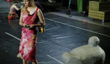 Von Krahlis esietendub Juhan Ulfsaki lavastus protesti võimalikkusest ja võimatusest | Teater