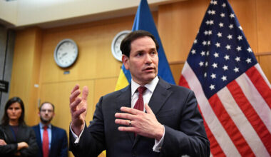 Sõja 1373. päev: Politico väitel nõuab USA Ukrainalt enne julgeolekugarantiide andmist rahulepinguga nõustumist | Välismaa