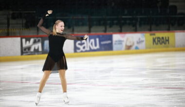 Niina Petrõkina naasis pika võistluspausi järel jääle | Iluuisutamine
