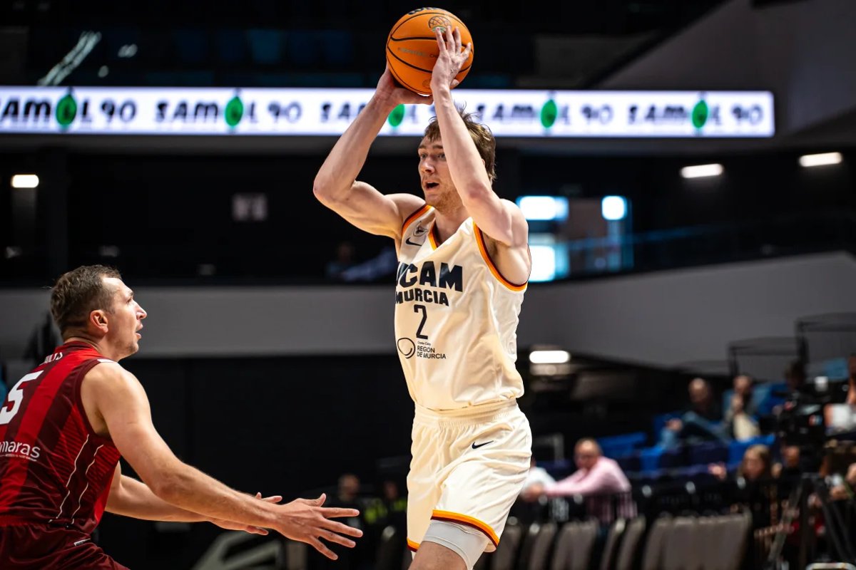 Raieste koduklubi sai ülisuure võidu, Kirvese leivaisa ülisuure kaotuse