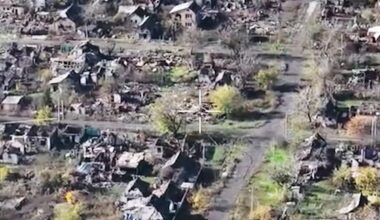 Zelenskõi Pokrovskist: keegi ei sunni sõdureid varemete eest surema