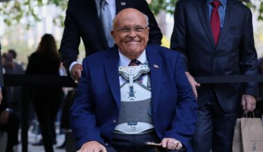 Trump andis armu Rudy Giulianile ja veel kümnetele 2020. aasta valimiste mõjutamises süüdistatud inimestele