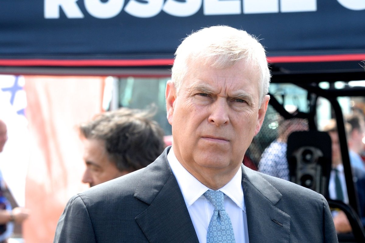 Sõprus Jeffrey Epsteiniga maksis tiitli. Prints Andrew teekond kuninganna lemmikust perekonna häbiplekiks