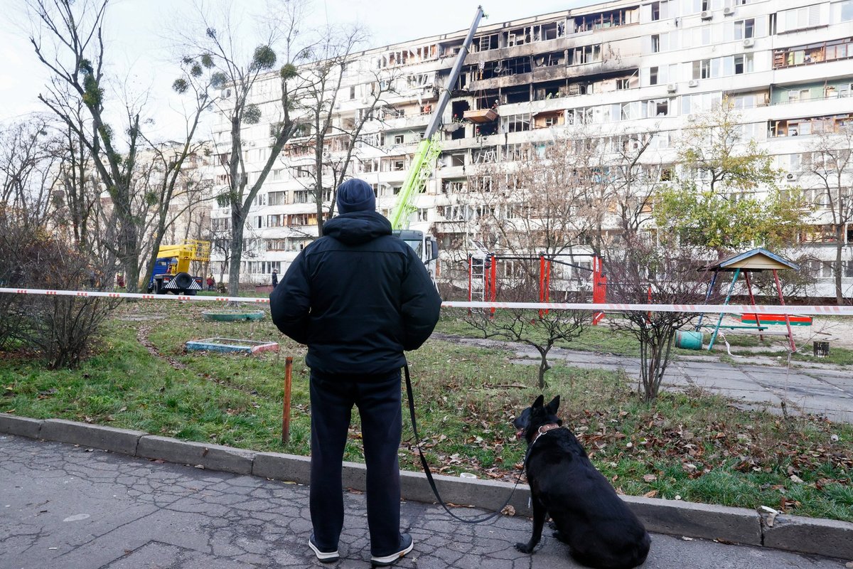 DELFI UKRAINAS | „Mina ei usu ühtegi rahulepet.“ Kiievlased meenutavad öist raketi- ja droonirünnakut - Delfi