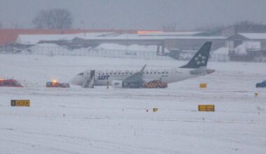 VIDEO | Vilniuse lennuväljal sõitis reisilennuk maandumisrajalt välja