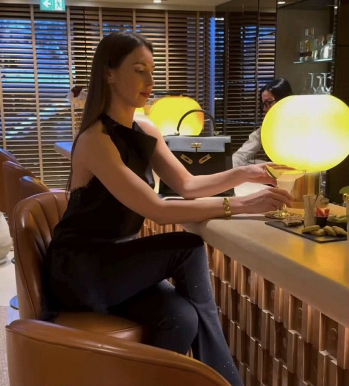 Rebeka Võsu ja tema hinnaline aksessuaar