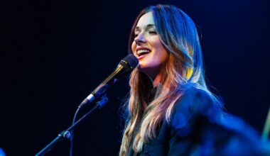 VIDEO | Ootamatu uusversioon! Inese aegumatu hitt „15 magamata ööd“ sai reklaamklipi tarvis uue kuue