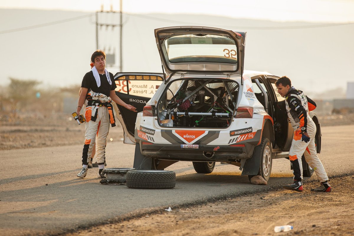 DELFI FOTOD | Eesti fännid jõuavad igale poole ja ikka see rehvijama ehk noppeid Saudi Araabia rallist vol 2 - Delfi Sport