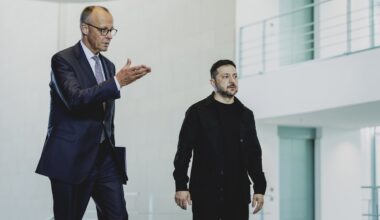 Merz Zelenskõile: noored Ukraina mehed peaksid koju jääma