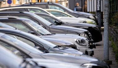 Ostupaanika Venemaal. Uute autode hinnad kerkivad rekordilise kiirusega