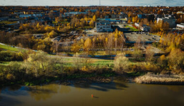 Karlova puhkeala asukoht Emajõe ääres