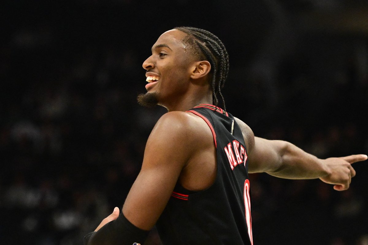 VIDEO | NBA-s oli ohus hooaja skoorirekord, Sabonis peab tegema vigastuspausi