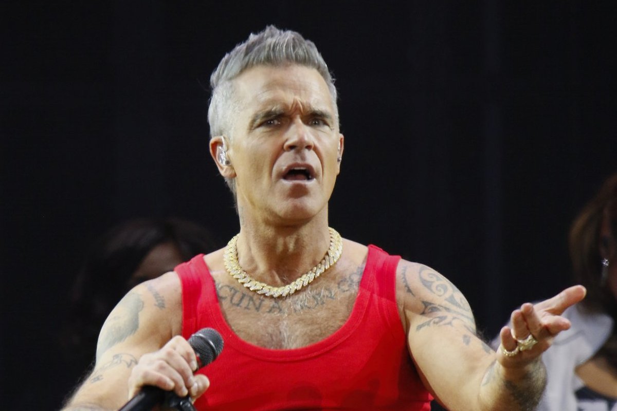 KLÕPS | Punase vaiba debüüt! Robbie Williams tõi esimest korda oma 13-aastase tütre seltskonda