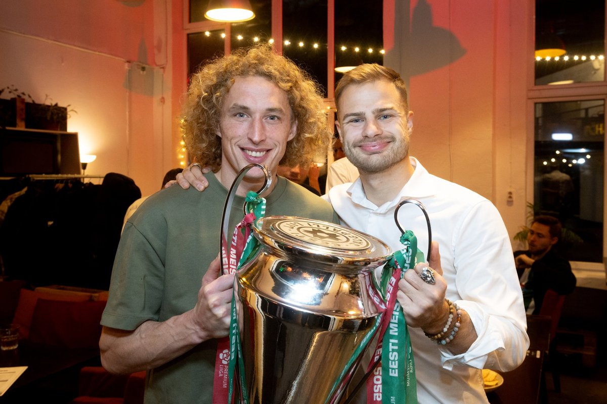 Sappinen Flora tiitlini aidanud kõvadest trennidest: pärast viimast jooksu kukkusid kõik mehed lihtsalt murule pikali