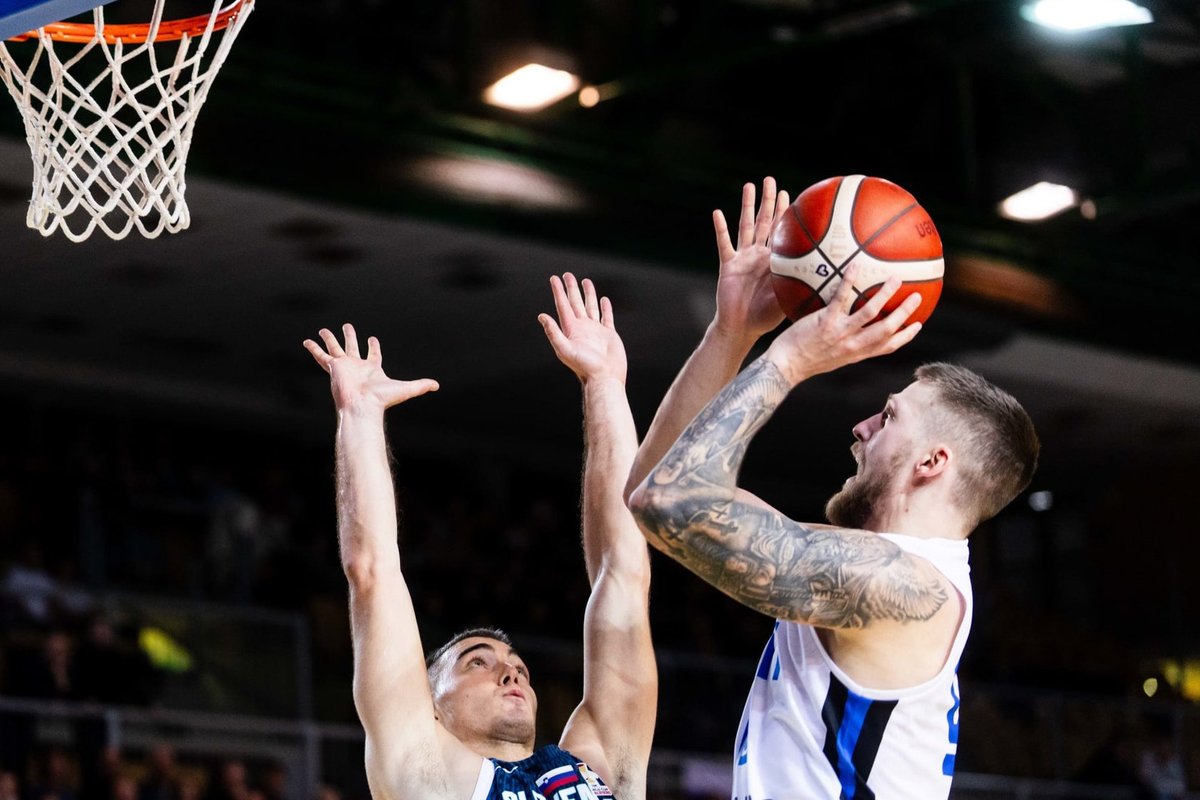 DELFI SLOVEENIAS | Karl Johan Lips A-koondise debüüdist: võitlesin Eesti eest. Ei saa häbisse jääda