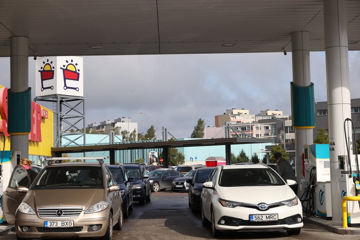 Kaubanduse kasvu vedas tanklate müügimahtude kasv