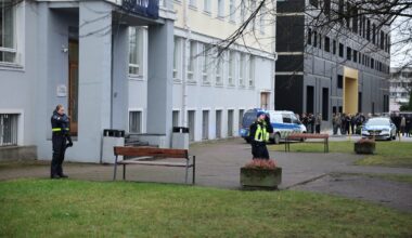 FOTOD | Tallinna Polütehnikumi võeti kaasa relvataoline ese, politsei reageeris suurte jõududega