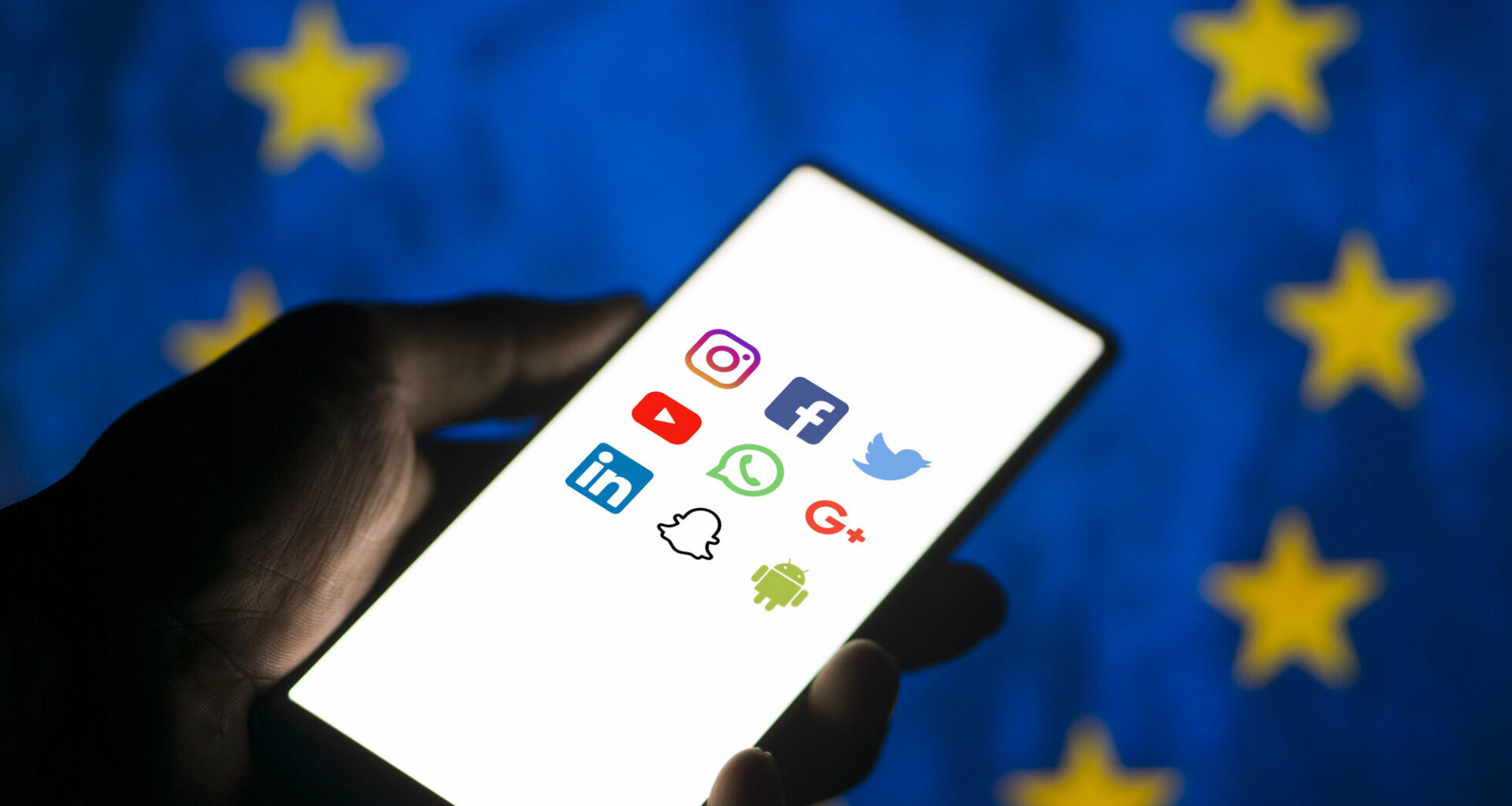 Europarlament kutsub liikmesriike üles keelama sotsiaalmeedia alla 16-aastastele