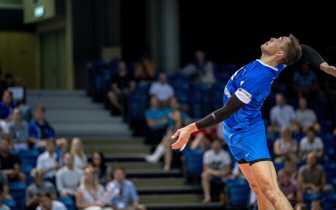 Robert Täht sai kaela medali, Marily Lass püstitas punktirekordi | Võrkpall