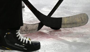 Leedus suri hokitreeningu ajal 13-aastane poiss