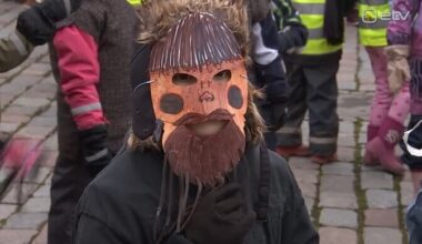 Keelesäuts. Martidele kakku, kadridele villu | Kirjandus