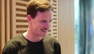 VIDEO | „Võtan Tanja tantsusammud ja segan neid Tommy omadega!“ NOËP paljastab oma Eesti Laulu lavasõu tagamaid