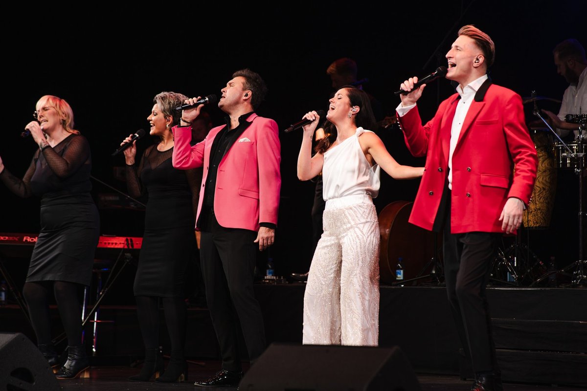 FOTOD | Jaak Joala galakontserdid said võimsa punkti! Tallinnas esinesid Linna, Mägi, Toome, Taukar ja Sarrap täismajale - Kroonika