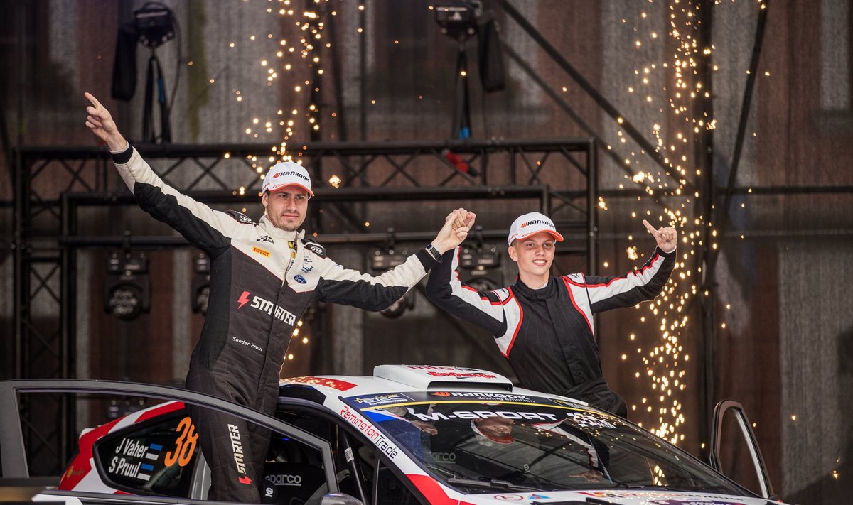 Jaspar Vaher (paremal) sai võimaluse Toyota noorteprogrammis.