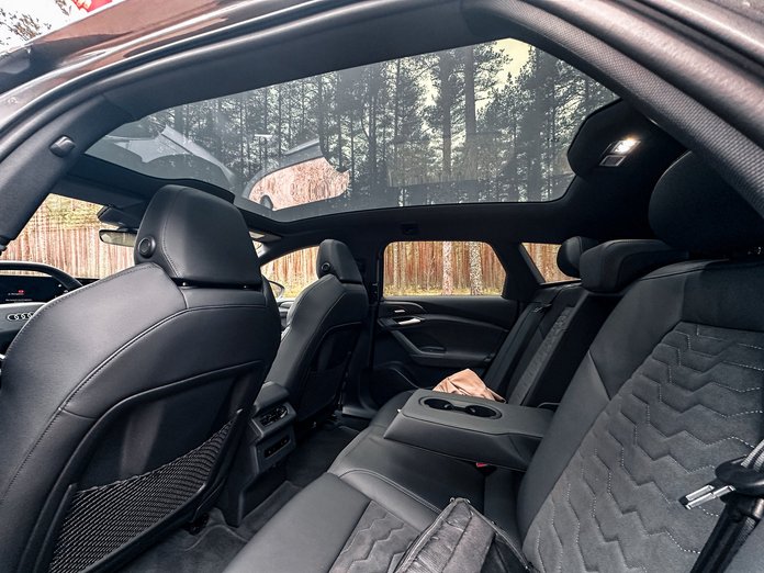 Audi A6 e-tron Avant