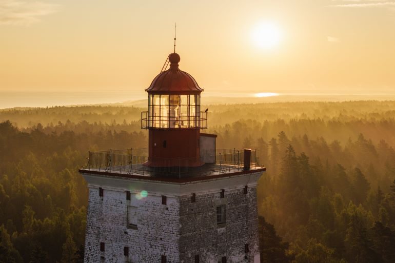 AASTA LOGO | Hiiumaa turismiklaster ootab tuletornide aasta logokavandeid