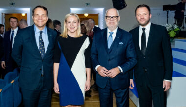 Sikorsi, Valtonen, Karis, Tsahkna