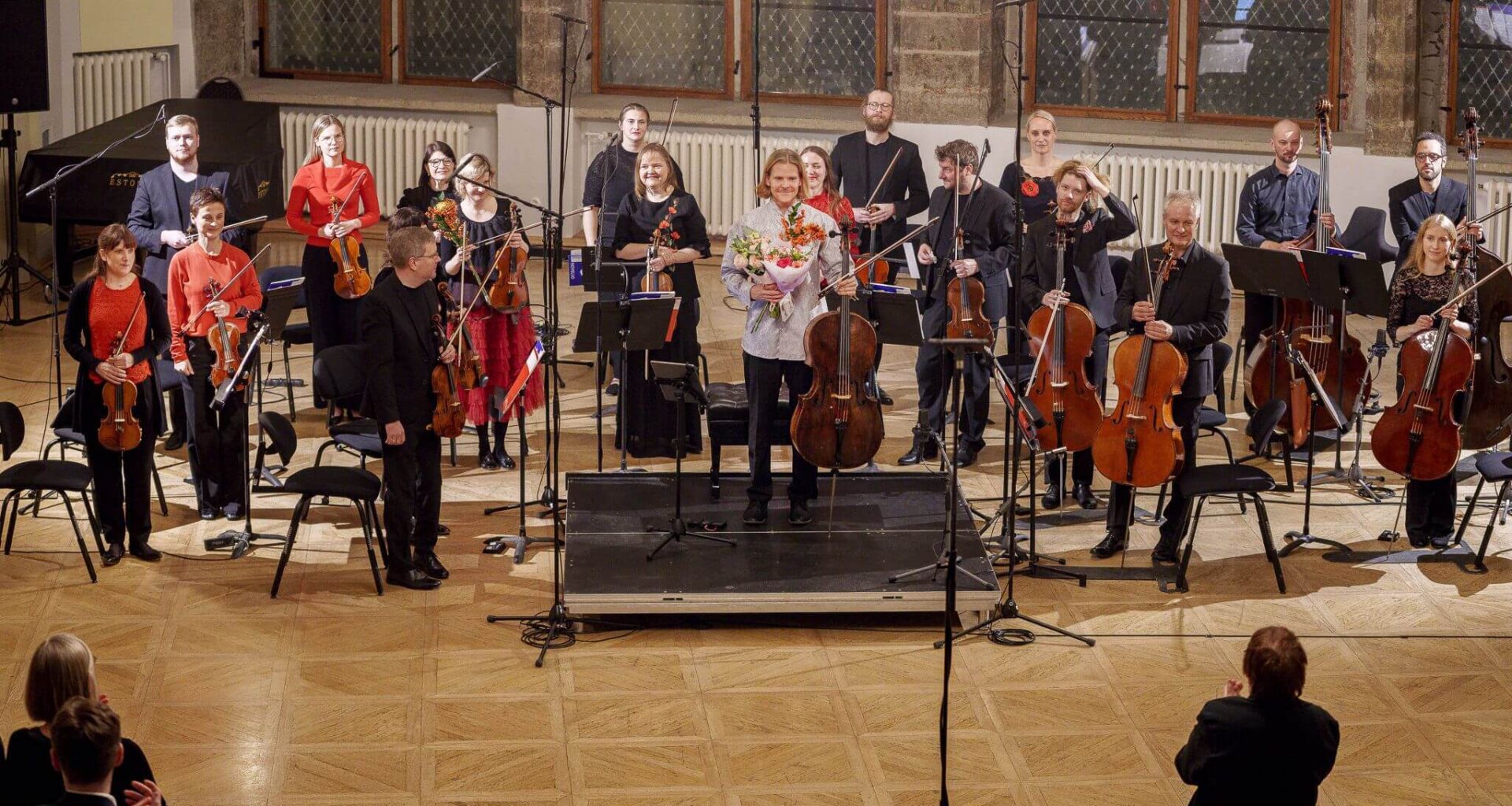 Silver Ainomäe oli Tallinna Kammerorkestri uue kontserdisarja esimene solist