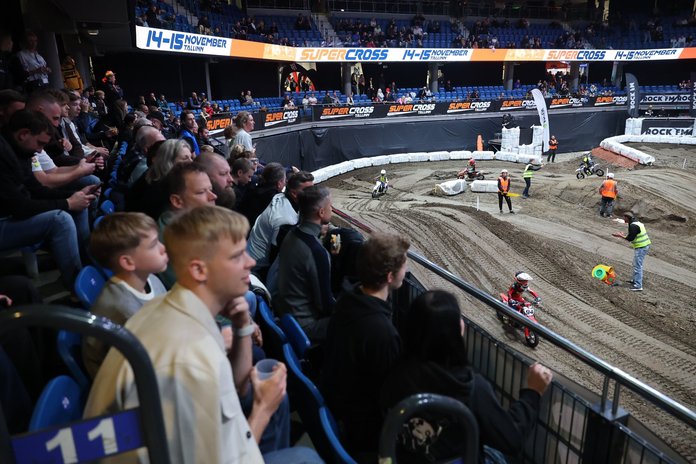 Särtsukate võidukihutamine Unibet Arenal.