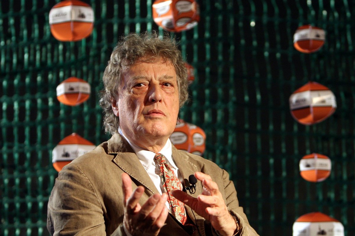Suri näitekirjanik Sir Tom Stoppard